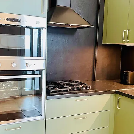 Comfy Flat At The Heart Of 公寓