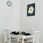 Daire Comfy Flat At The Heart Of